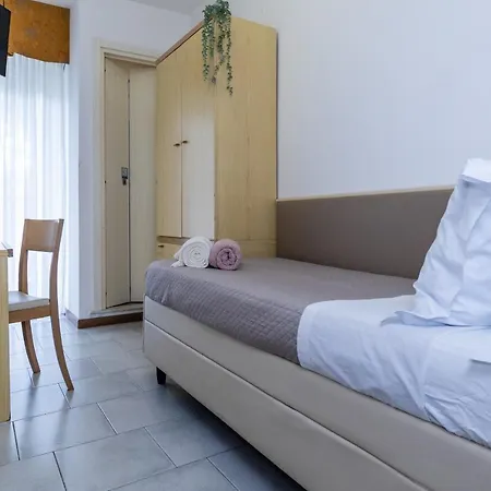 Alfonsina 2* Ριτσιόνε