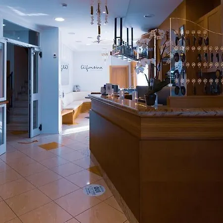 Alfonsina Ξενοδοχείο 2*