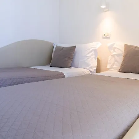 Hotel Alfonsina 2*