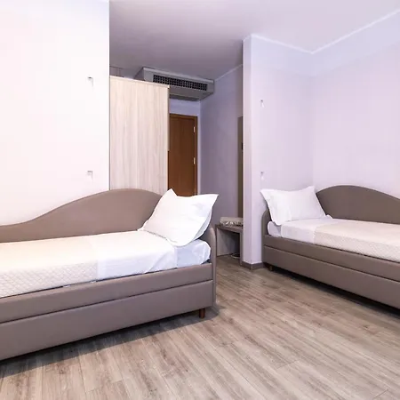 Alfonsina Hotel 2*