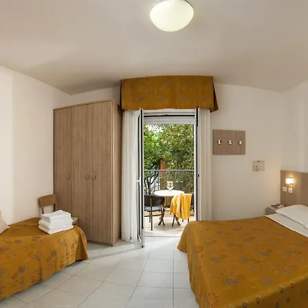 Alfonsina Hotel 2*